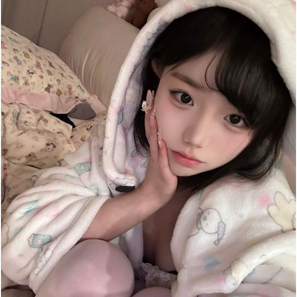 甜美颜值天花板！抖音网红「野心坏蛋」微密圈+日常私房美图视频合集-万图屋