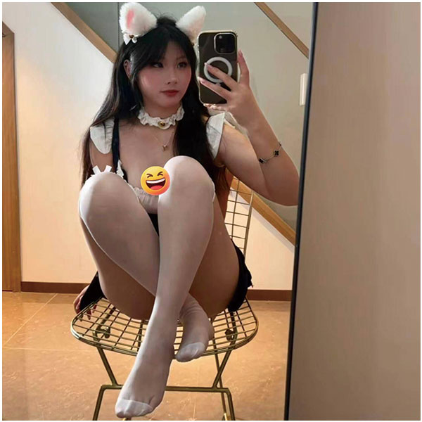 【岛遇】抖音女网红「小妮酱紫」：直撩人心的甜妹-万图屋